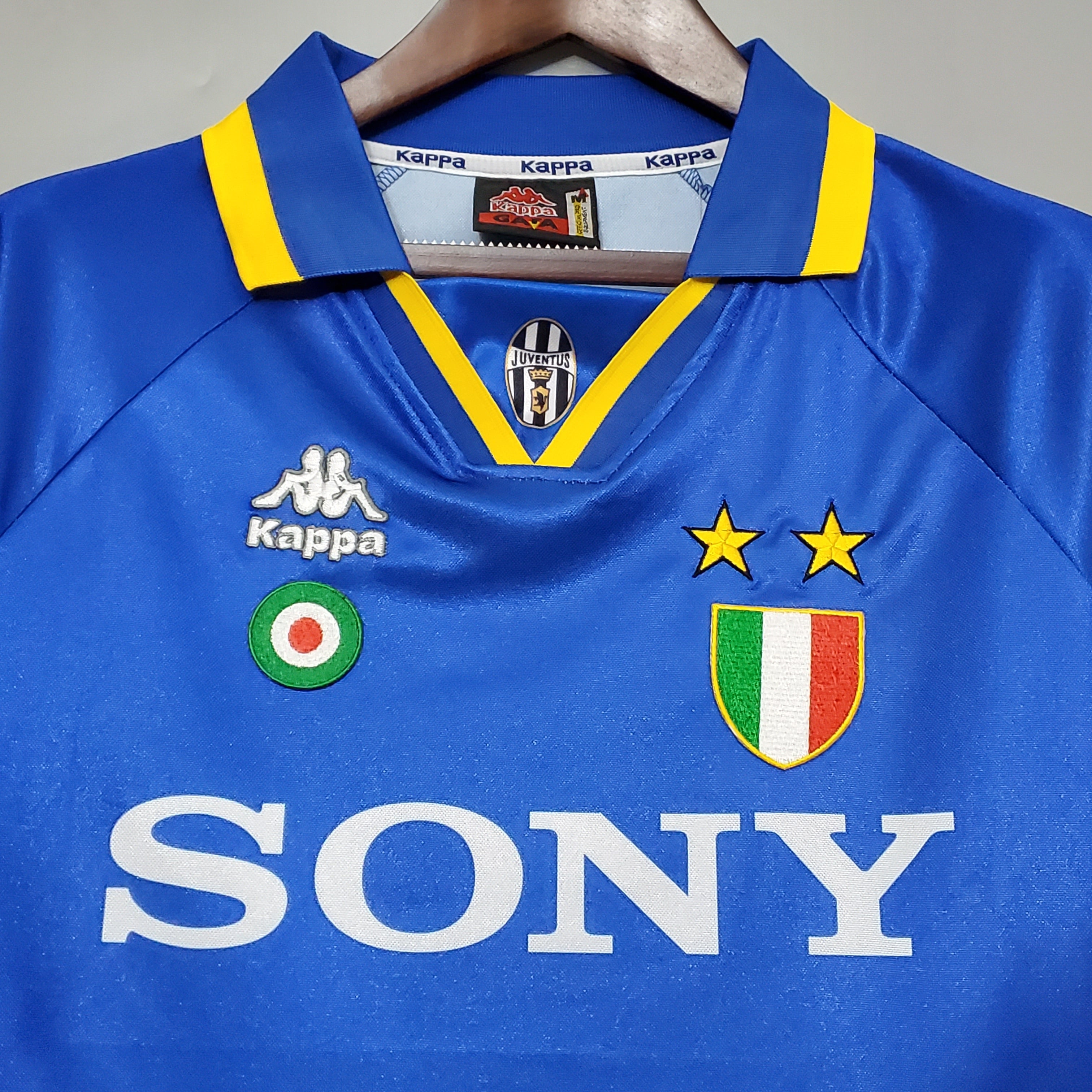 JUVENTUS 1995/97 AWAY SHIRT