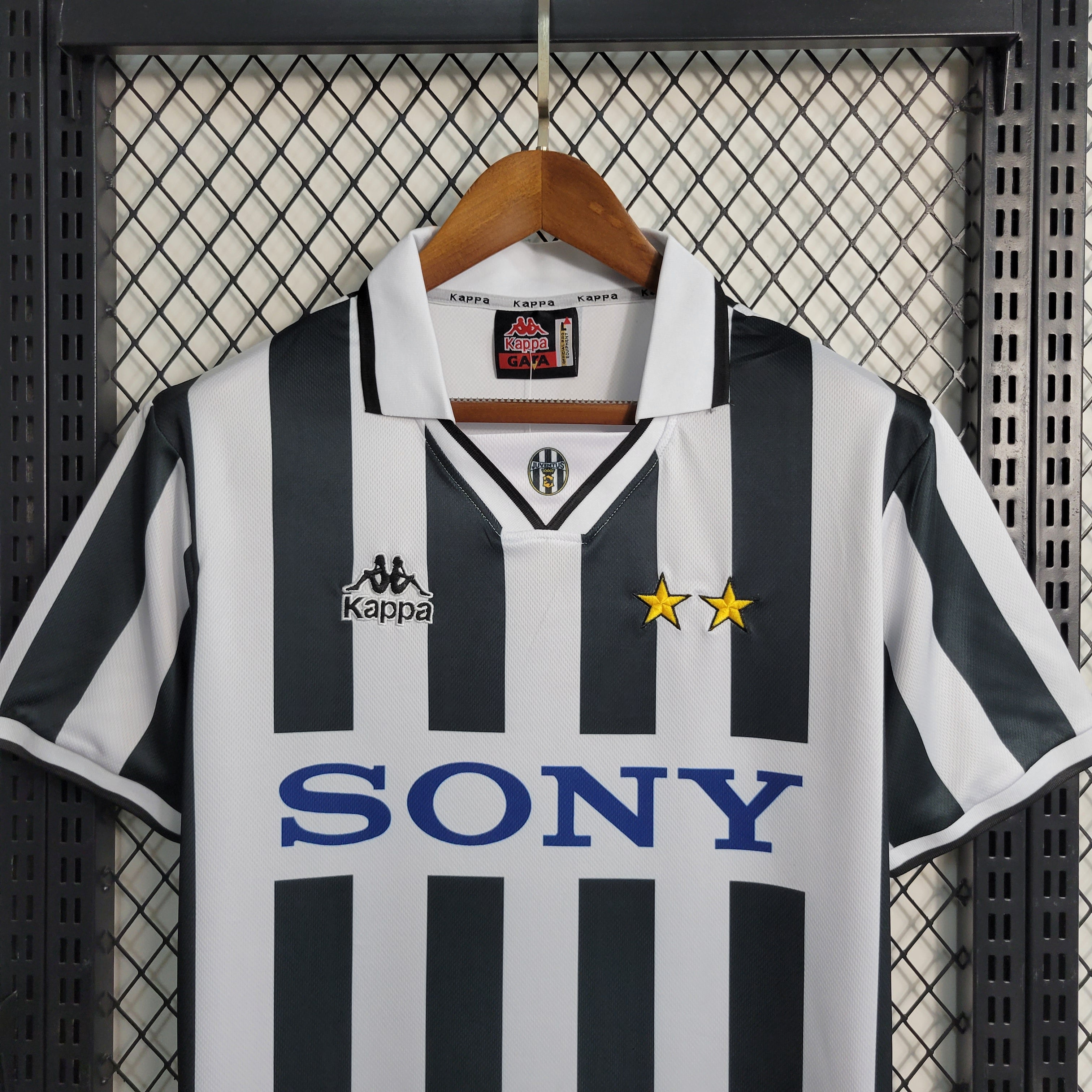 JUVENTUS 1995/97 HOME SHIRT