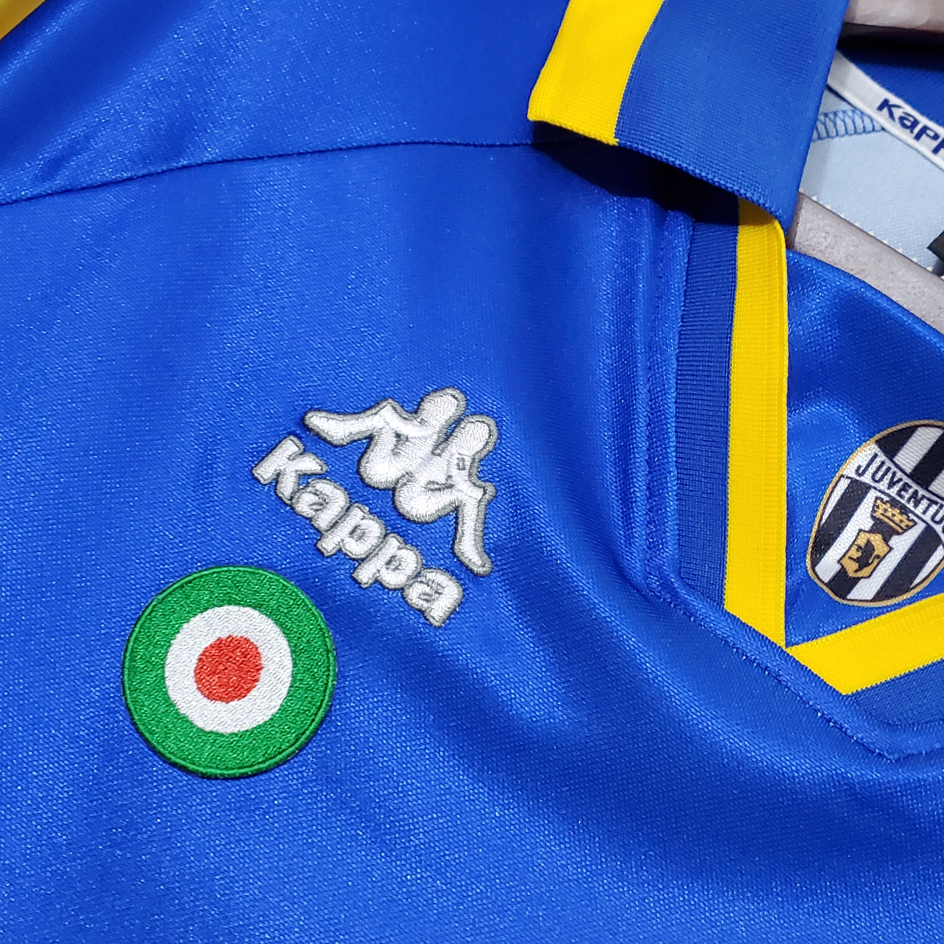 JUVENTUS 1995/97 AWAY SHIRT