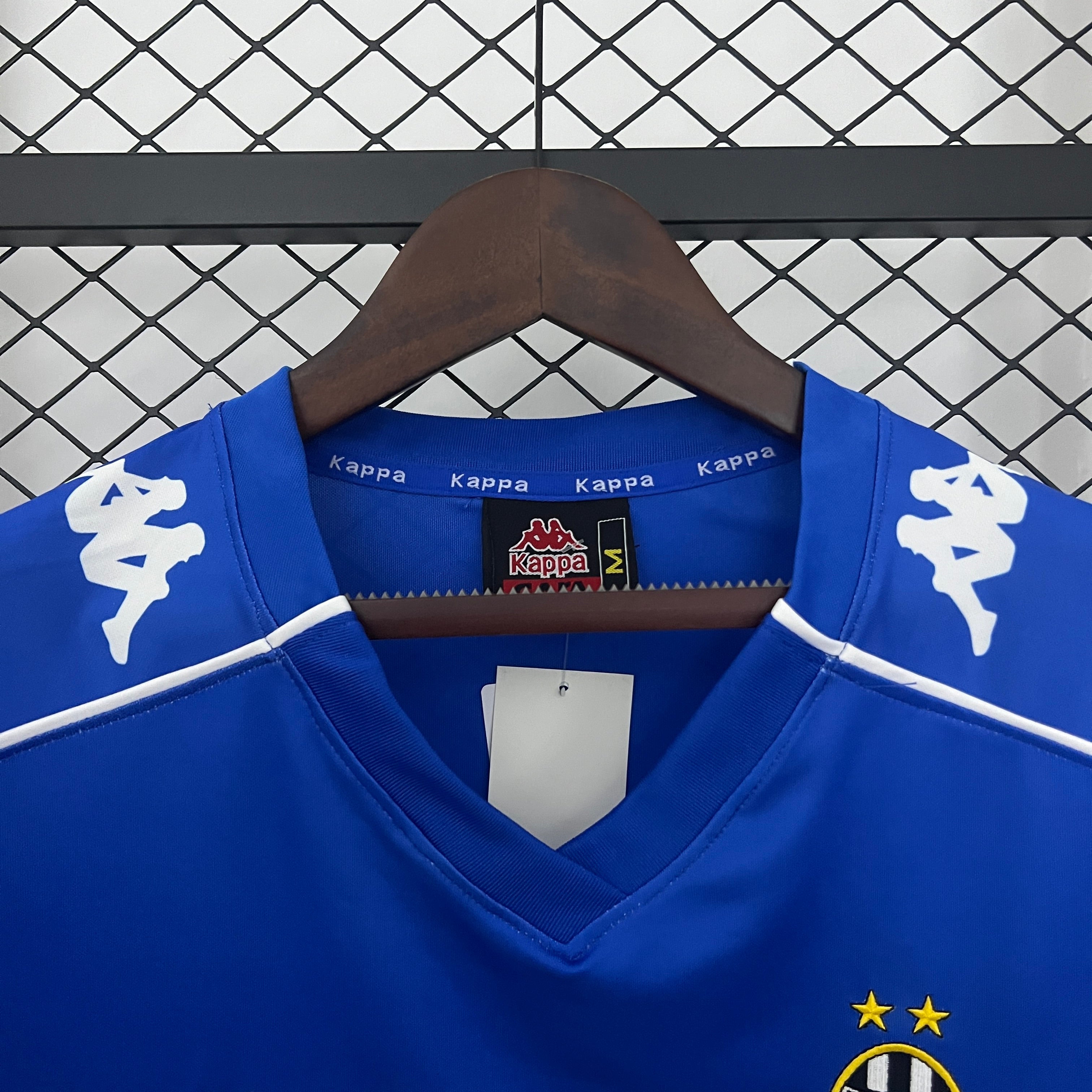 JUVENTUS 1999/00 AWAY SHIRT