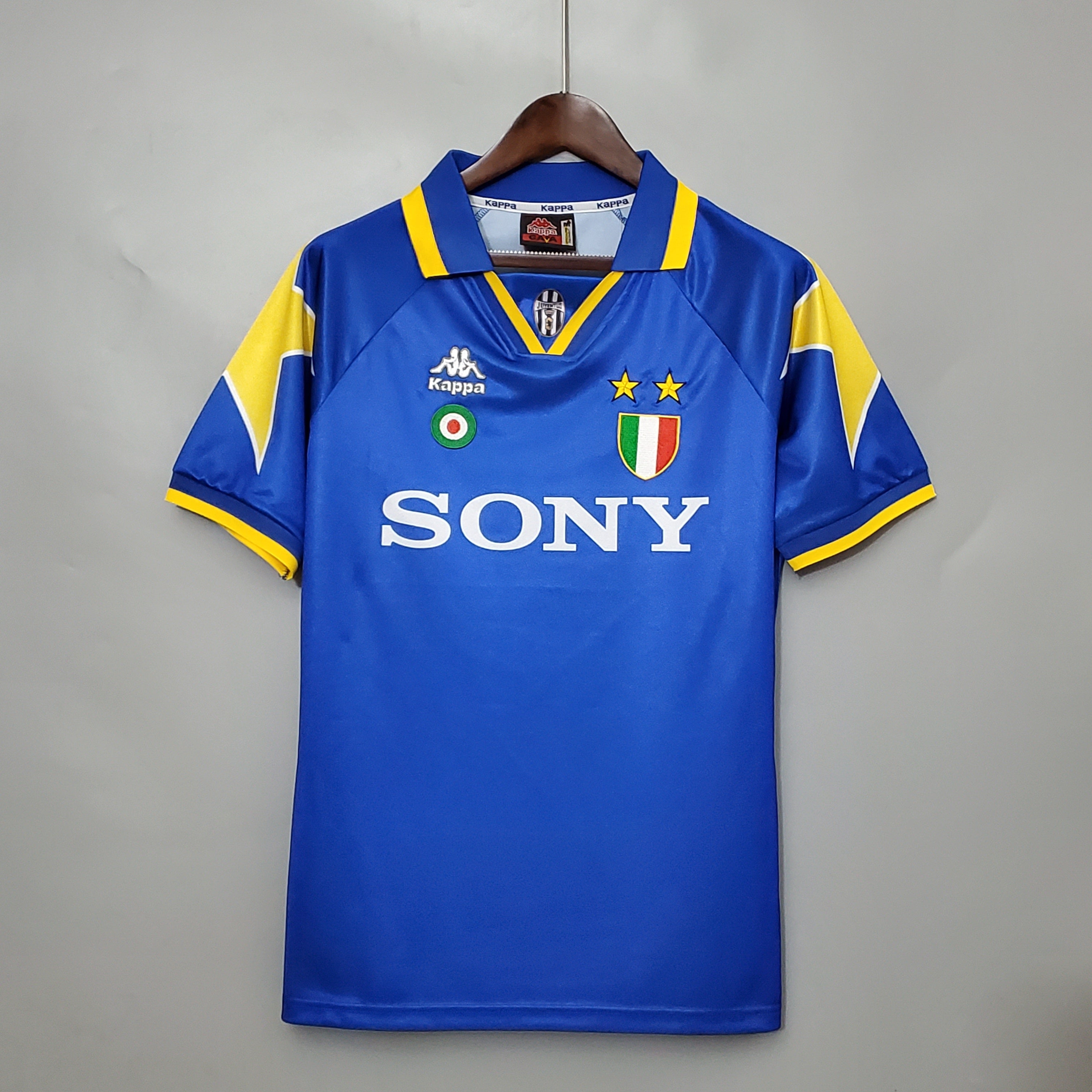 JUVENTUS 1995/97 AWAY SHIRT