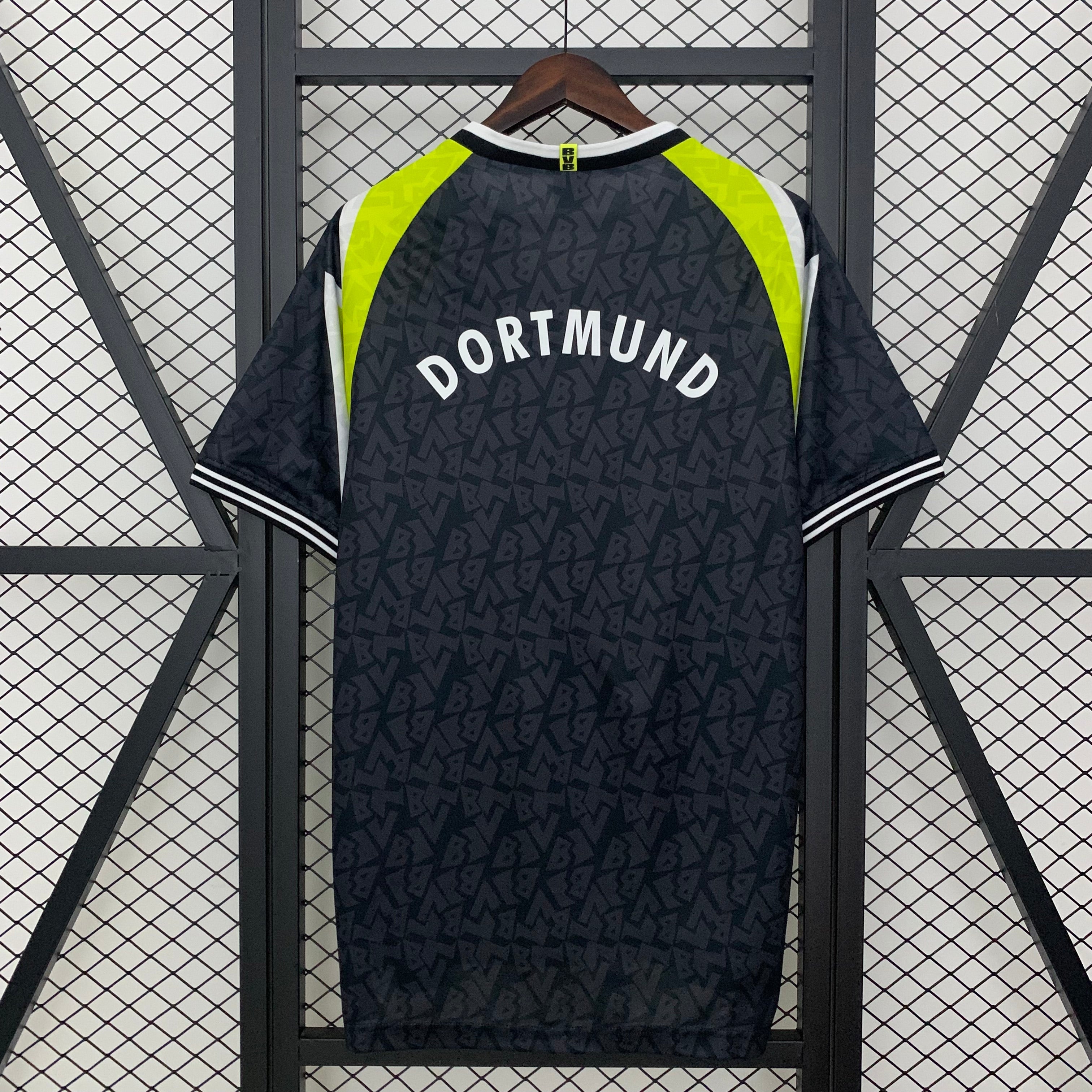 BORUSSIA DORTMUND 1995/96 AWAY SHIRT