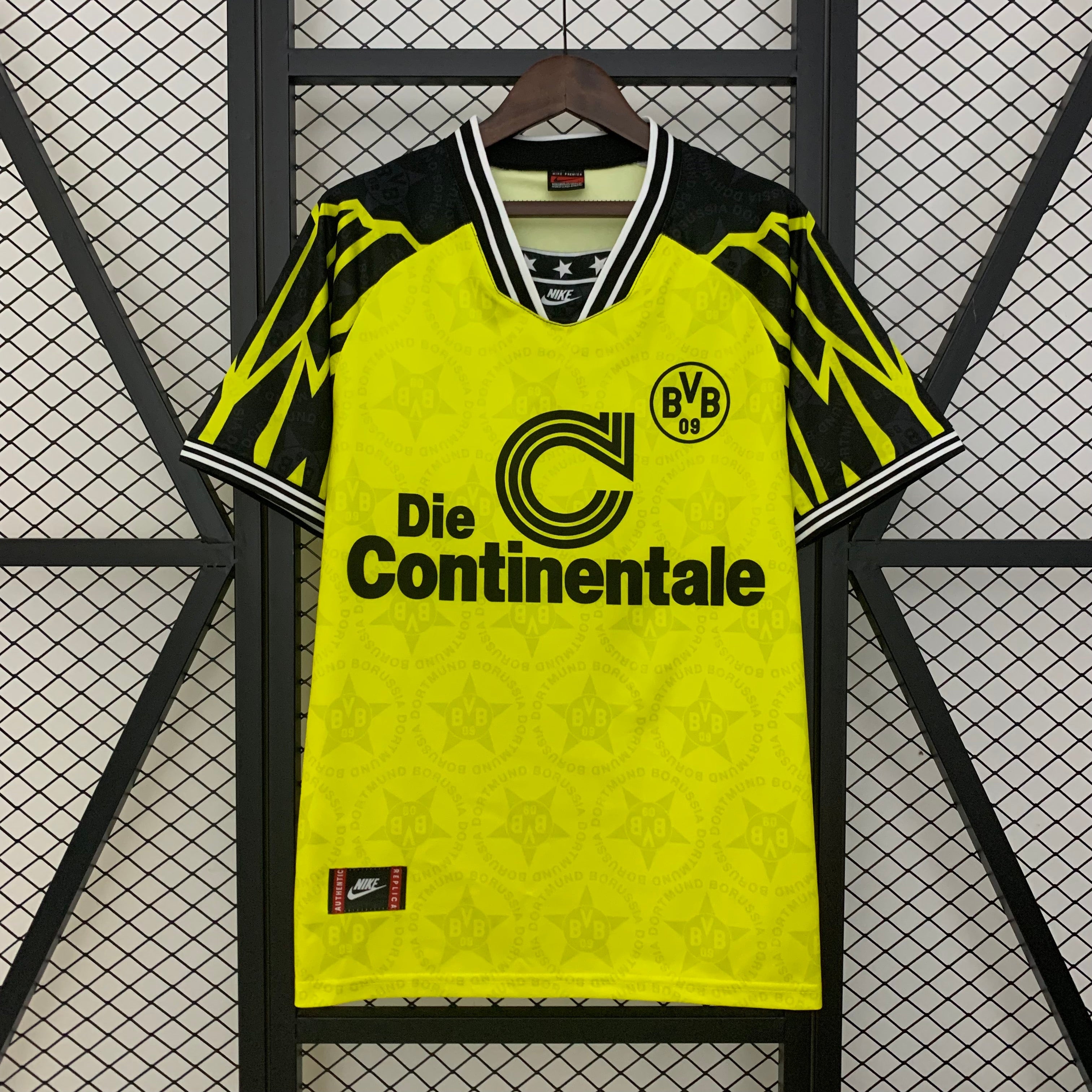 BORUSSIA DORTMUND 1994/95 HOME SHIRT